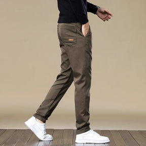 Calça Chino Masculina em Sarja